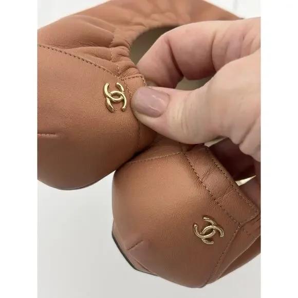 Chanel Interlocking CC Logo Ballet Flat Beige Black Leather Size 38.5 / 8.5 - Picture 10 of 16